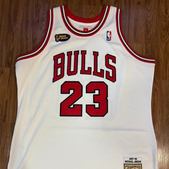 M&N Michael Jordan Chicago Bulls 1997/98Finals Authentic Jersey White Size 48